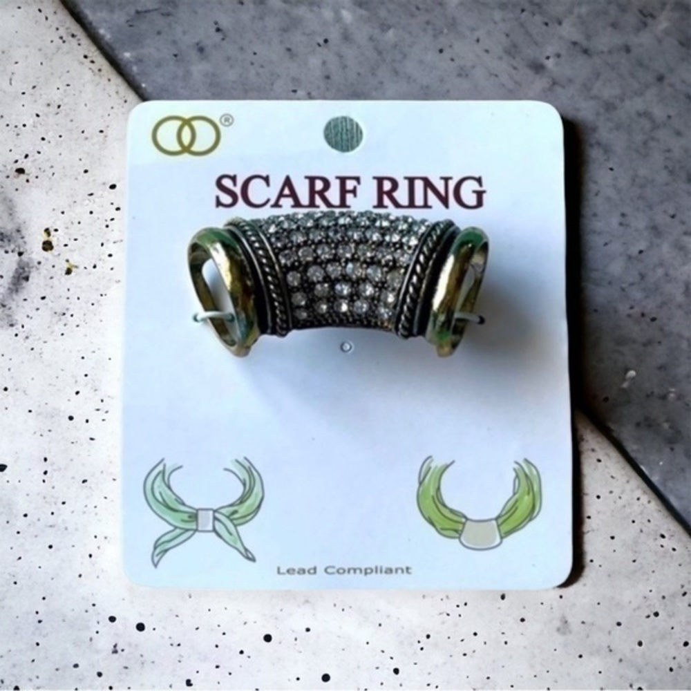 🫶🏻 Scarf Ring Black Gold Rhinestone